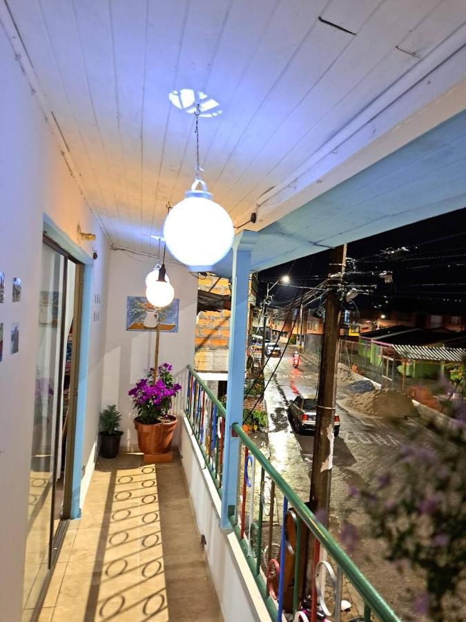 Artesanos Y Turistas Apartment Guatapé Екстериор снимка