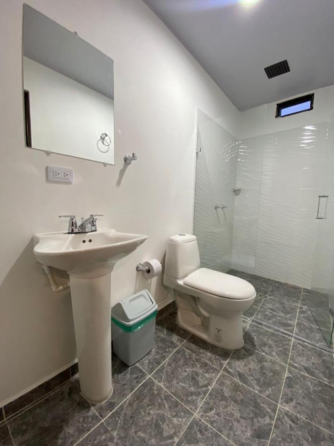 Artesanos Y Turistas Apartment Guatapé Екстериор снимка
