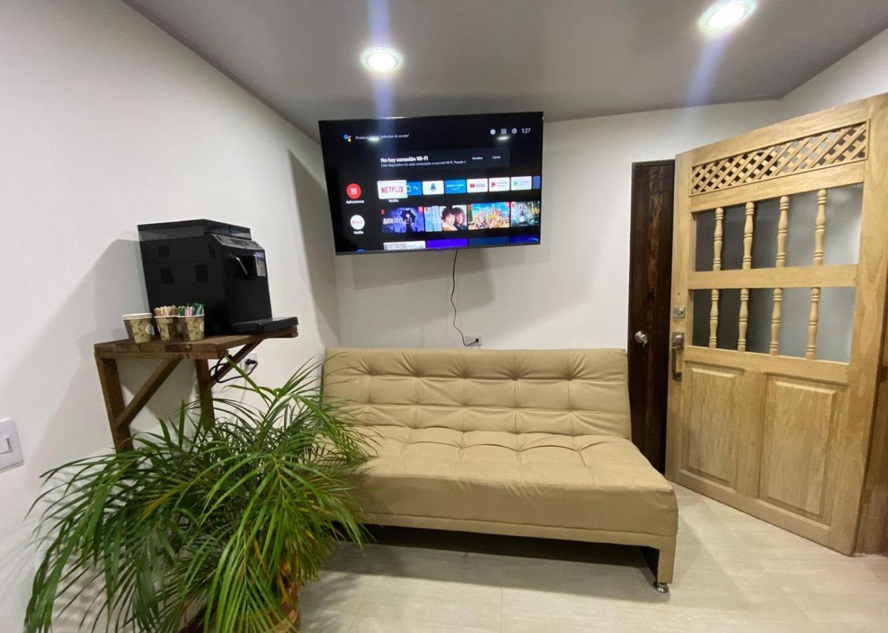 Artesanos Y Turistas Apartment Guatapé Екстериор снимка