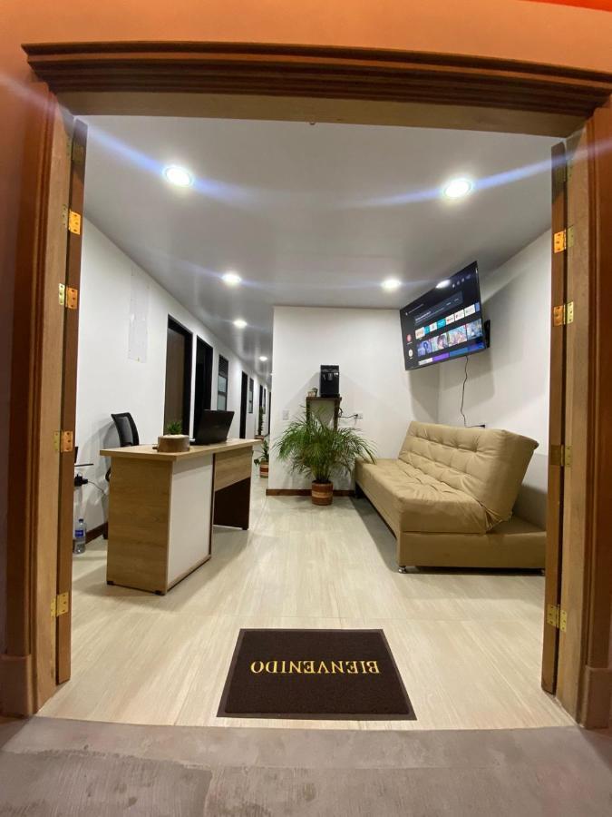 Artesanos Y Turistas Apartment Guatapé Екстериор снимка