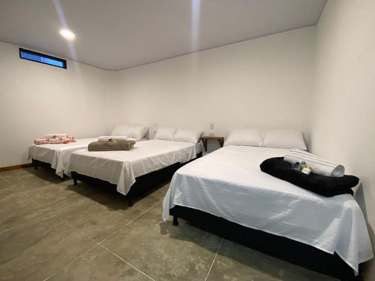 Artesanos Y Turistas Apartment Guatapé Екстериор снимка